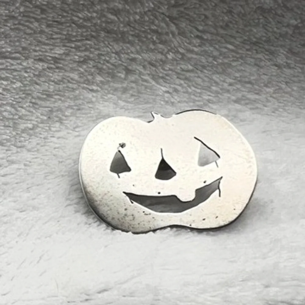 Vintage Sterling Silver Pumpkin Pin Fall Harvest Jack O Lantern Halloween OOAK